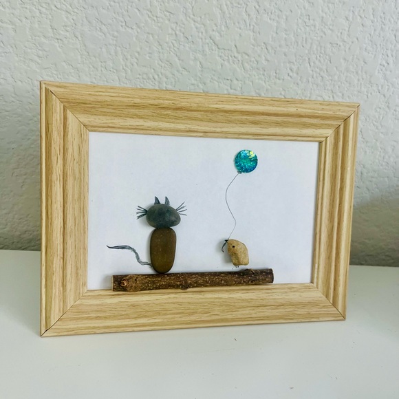Framed Pebble Art with Cat and Bird with Balloon - Picture 1 of 4